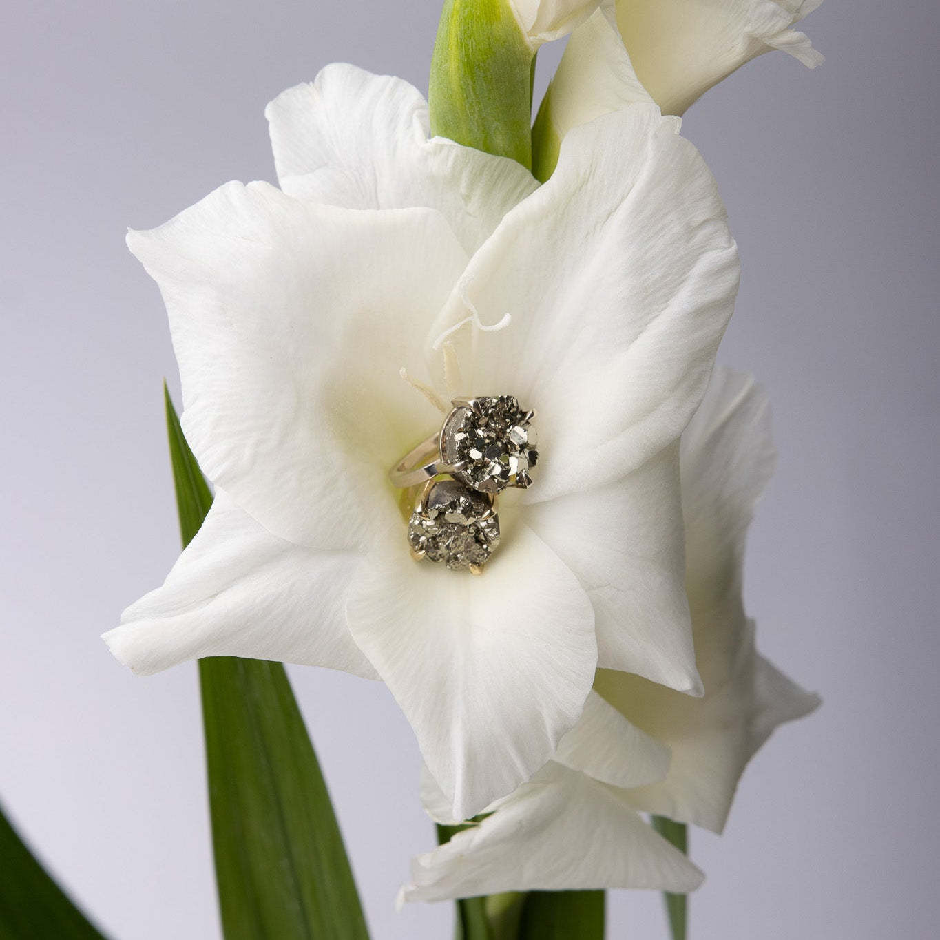 Unsere Luxury Line handgefertigter Goldschmuck mit Pyrit aus Pforzheim