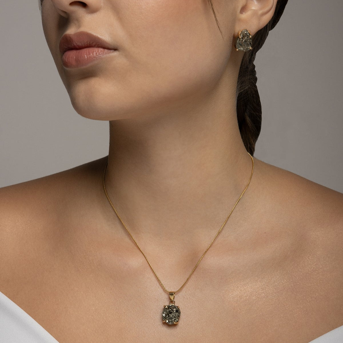 Pyrit Amulett Tropfen Form Petite Gold