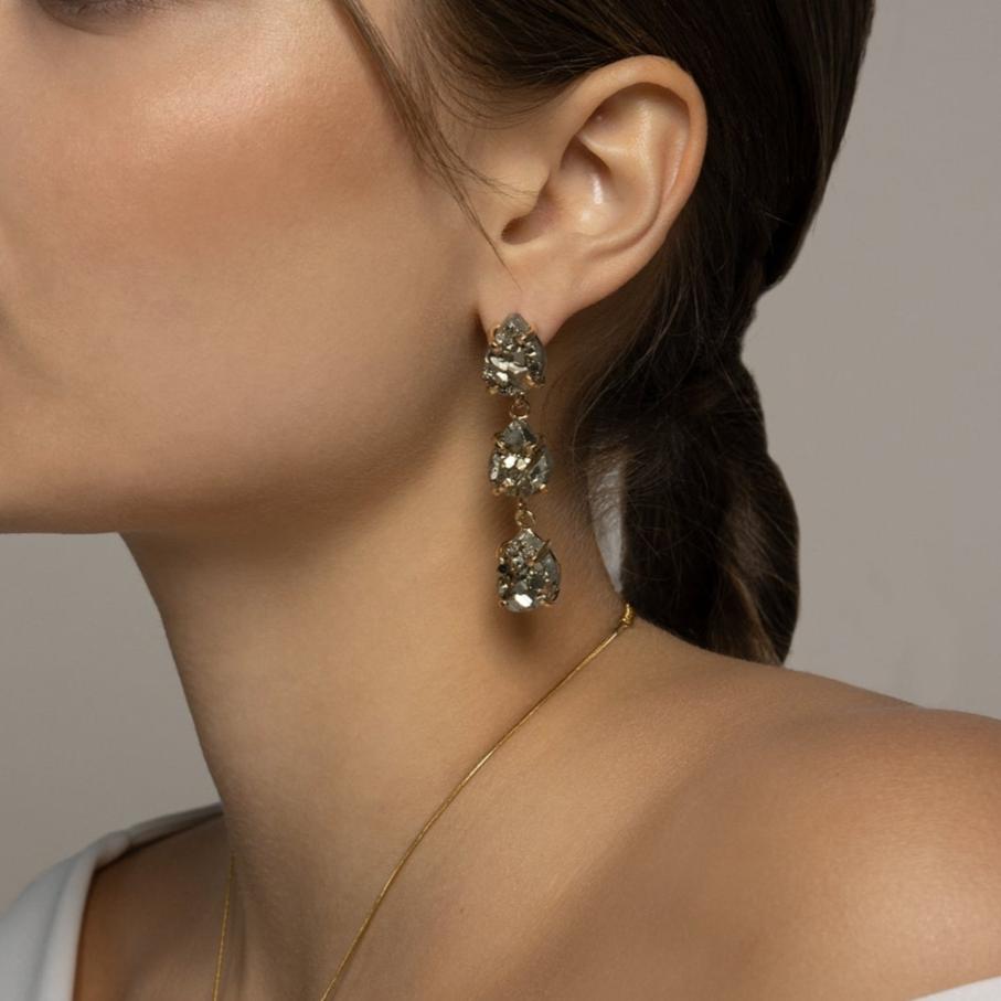 Pyrit Ohrringe Dreifach Tropfen – 18K vergoldete Fassung, nickelfrei