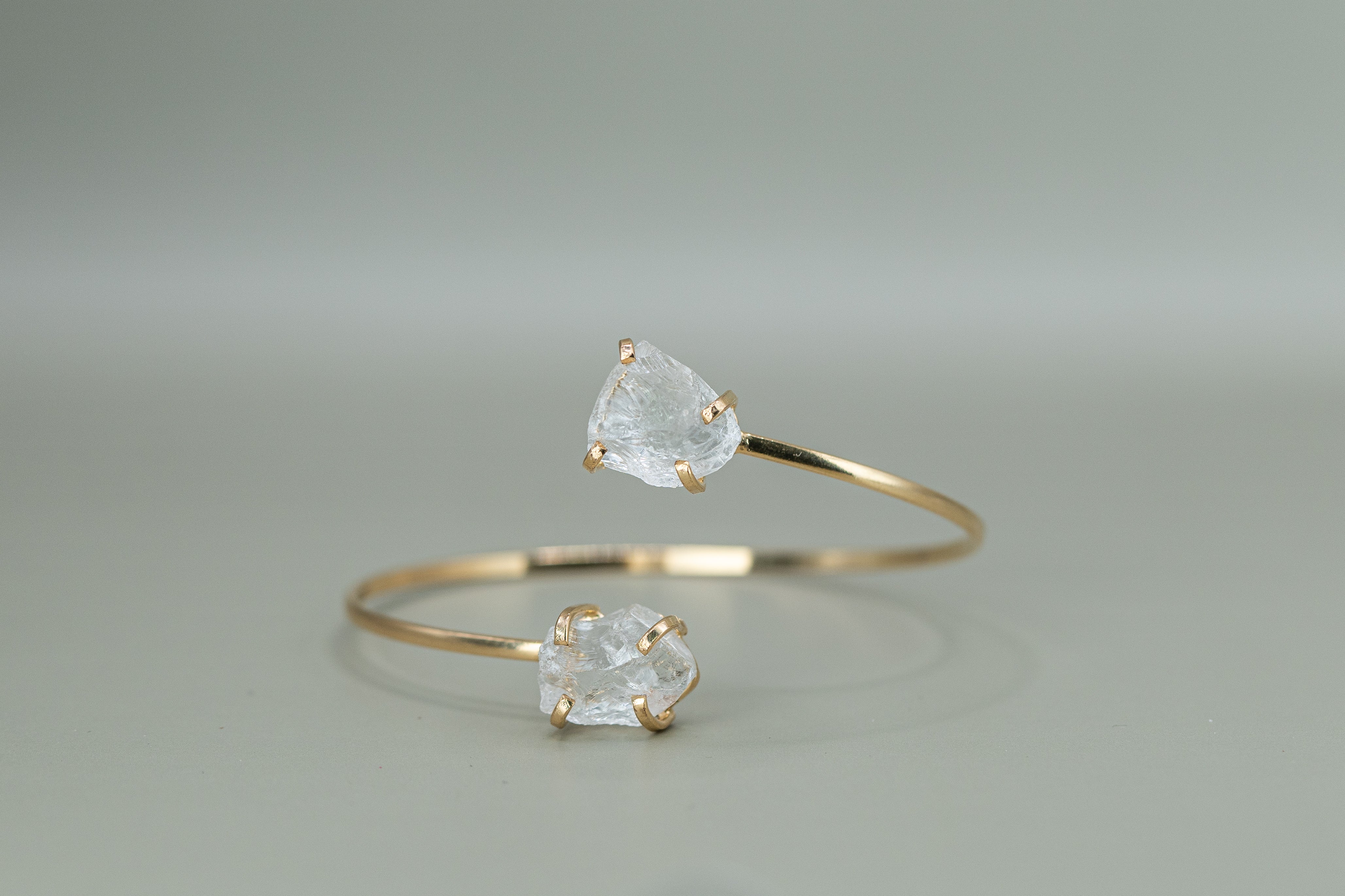 Bergkristall geschliffen Armreifen Dual - 18K vergoldet, nickelfrei