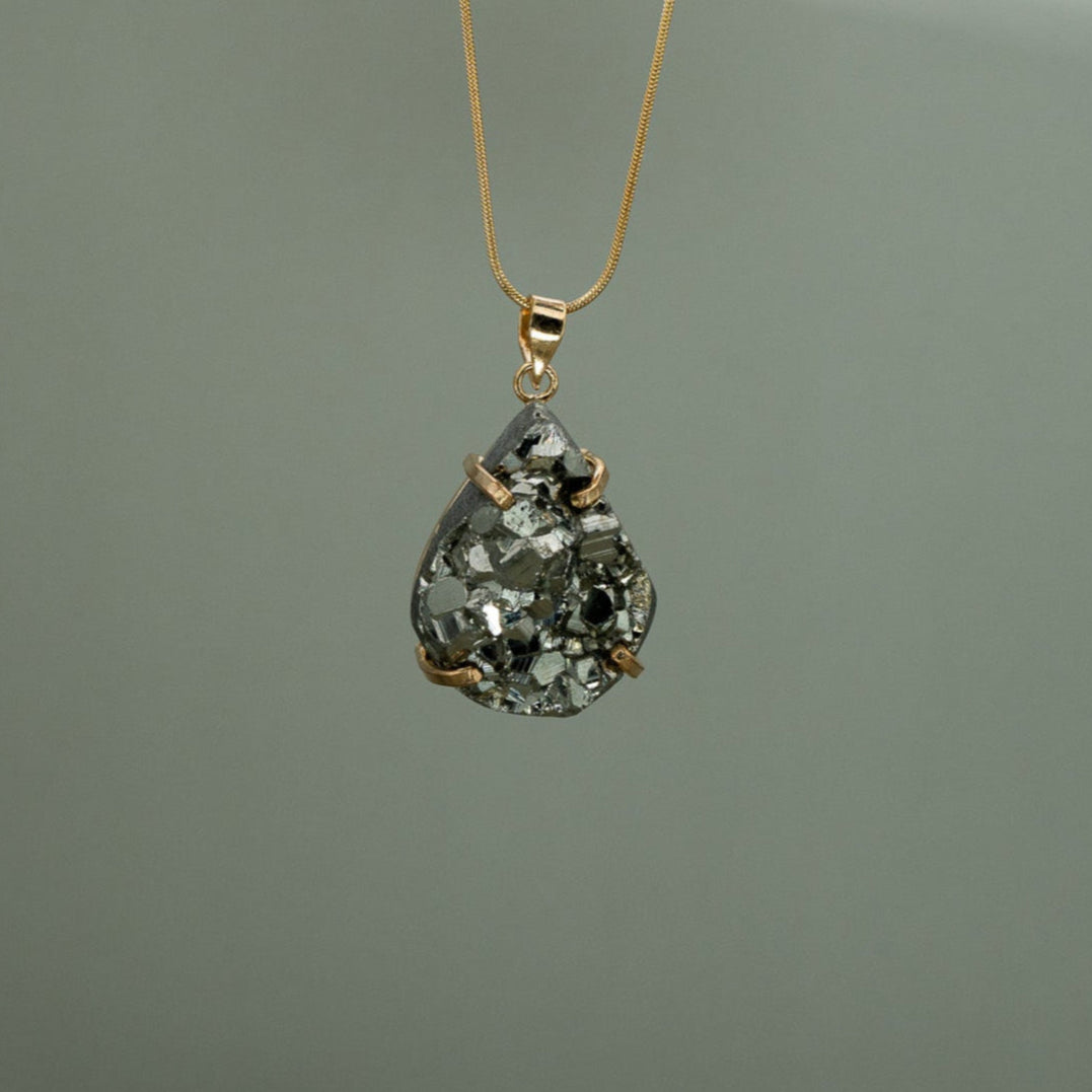 Pyrit Amulett Kette – 18K Vergoldet, Nickel Frei