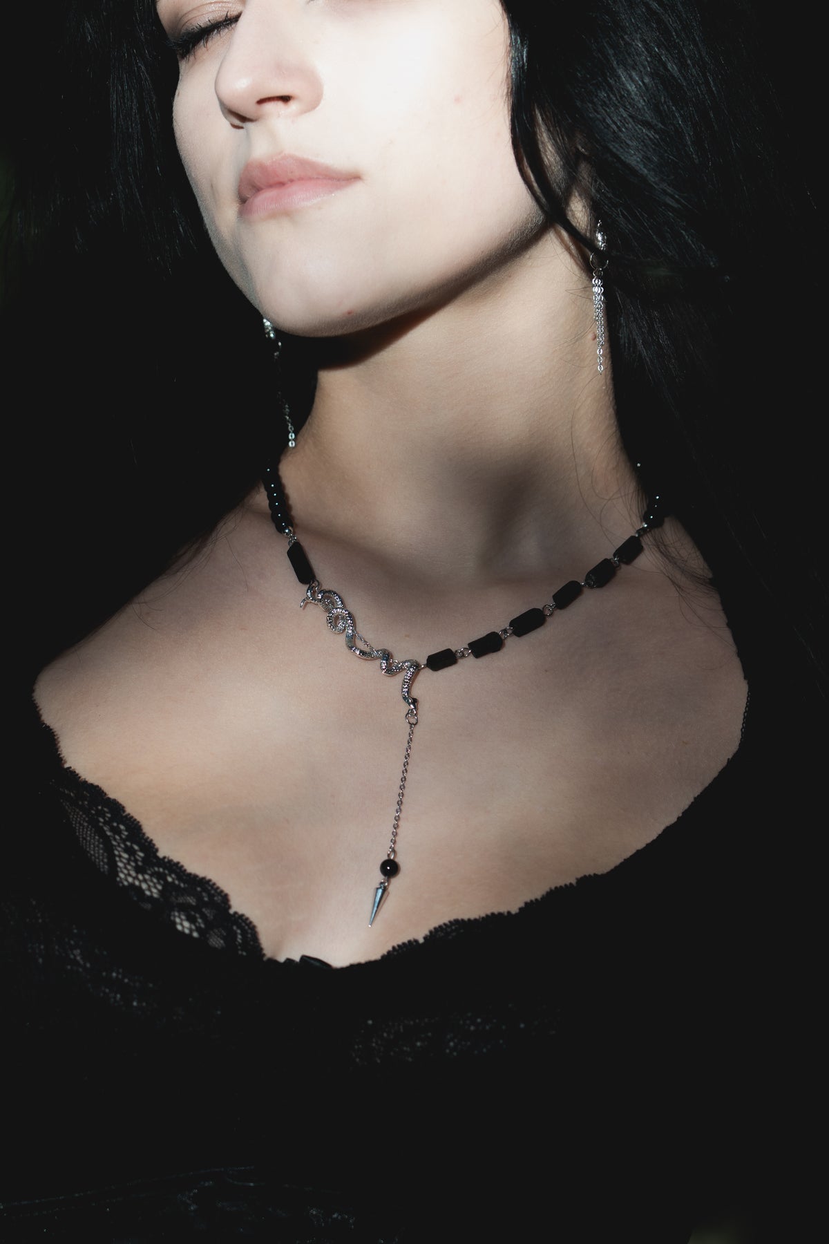 KELPTON × Onyx & Roher Schwarzer Tourmaline Schlangen Collier